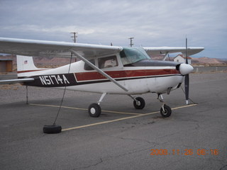 72 6ps. N5174A at Hanksville Airport (HVE)