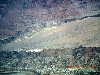 480 6ps. flying with LaVar - aerial - Utah backcountryside - Dirty Devil Airport (WPT764)