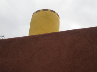 beth's pictures - Cave Creek mine hike - Dita's partly-yellow house