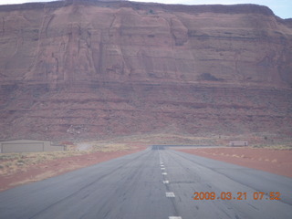 40 6tm. Monument Valley Airport (UT25) - no go-arounds
