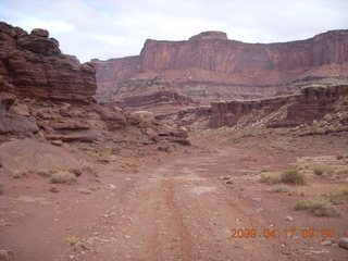 147 6uh. Canyonlands - Lathrop trail hike