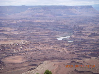 221 6uh. Canyonlands - Lathrop trail hike