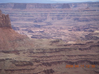 222 6uh. Canyonlands - Lathrop trail hike