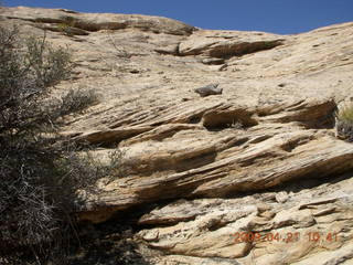 96 6um. Fry Canyon (UT74) - slot canyon