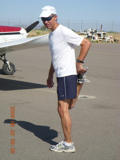 Bagdad Airport (E51) run - Mike stretching after