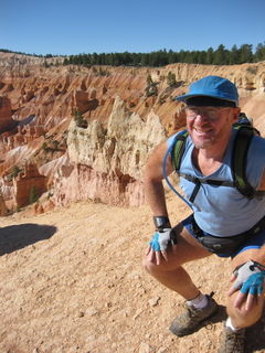 103 702. Bryce Canyon amphitheater hike - Adam