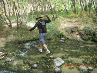 126 704. Escalante - Calf Creek trail - waterfall - Neil crossing creek
