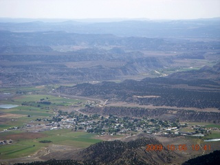 90 705. aerial - Utah - Tropic