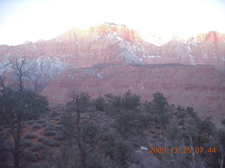 4 72r. Zion National Park - Watchman hike - first sun