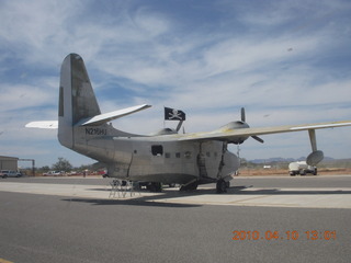 Gila Bend (E63) fly in - young guy climbing 'plastic pigs's nose' rocks