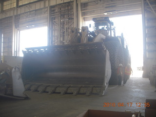 Bagdad (E51) mine tour - repair facility - tire detail