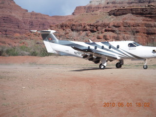 120 771. Tangri-la (UT68), Caveman Ranch - Pilatus