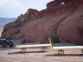 122 771. Tangri-la (UT68), Caveman Ranch