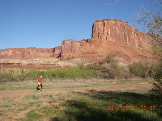 58 773. Mineral Canyon airstrip run - Adam running