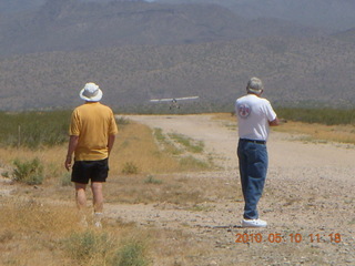 Alamo Lake airstrip - airplane