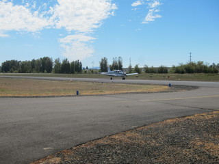 Independence (7S5) - Adam landing N8377W