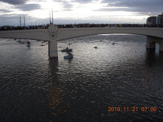 Tempe Town lake run without water - bridge