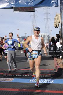 P.F.Chang half marathon - Adam finishing