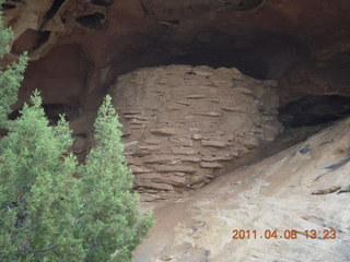 179 7j8. Canyonlands Needles - Roadside Ruin hike - ancient storehouse