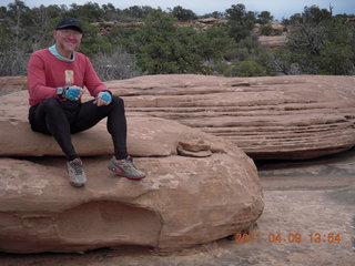 219 7j9. Dead Horse Point - Big Horn hike - Adam (tripod)