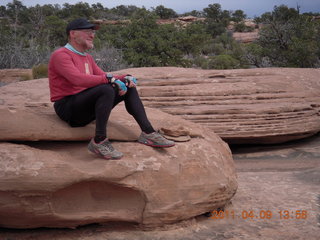 222 7j9. Dead Horse Point - Big Horn hike - Adam (tripod)