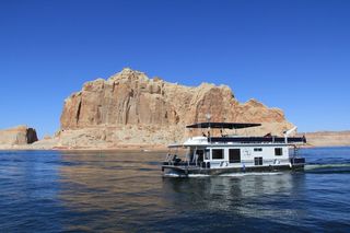 Ruhil pictures - boat tour of Lake Powell - houseboat