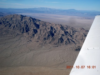 6 7q7. aerial - mountains in California