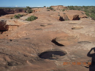 138 7q9. Dead Horse Point hike - potholes
