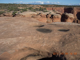139 7q9. Dead Horse Point hike - potholes