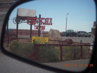 335 7qa. drive to Moab - Archview resort (and gas station)