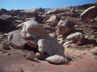 136 7qb. Canyonlands National Park - Lathrop trail hike