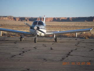21 7qd. N8377W at Hanksville (HVE)