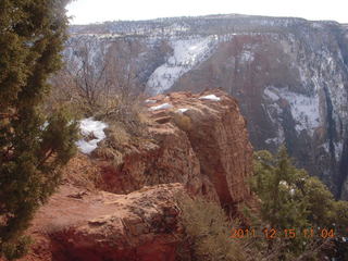 212 7sf. Zion National Park - Observation Point hike - summit