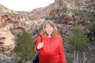 326 7sf. Zion National Park - Canyon Overlook hike - Olga