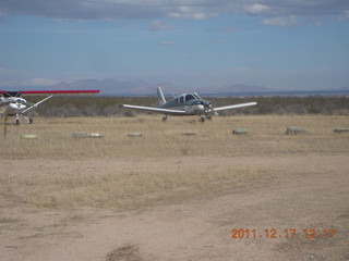 Four Pillars (AZ21) fly-in - N8377W