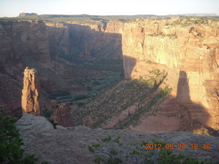 Spider Rock viewpoint - reminds me of Escher birds