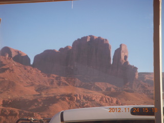 82 83q. Monument Valley tour
