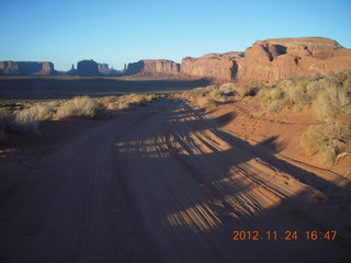 207 83q. Monument Valley tour