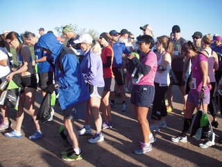 Mountain to Fountain 15 Km race - start crowd