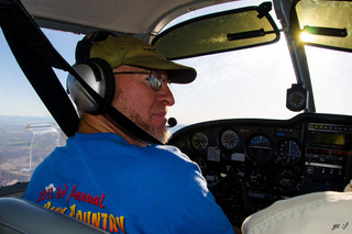 Yaseen's pictures - Adam flying N8377W