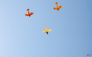 Yaseen's pictures - airplanes flying over Cactus Fly-in