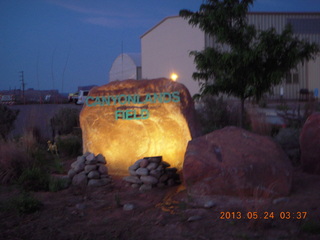 1 89q. Canyonlands Field rock (CNY)