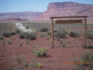 95 89s. Onion Creek drive sign