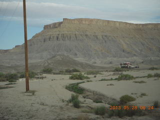 26 89u. Hanksville to Caineville