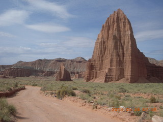 72 89u. Caineville Wash Road - Temple of the Sun