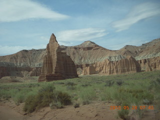 75 89u. Caineville Wash Road - Temple of the Sun