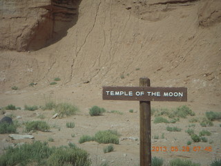 77 89u. Caineville Wash Road - Temple of the Moon