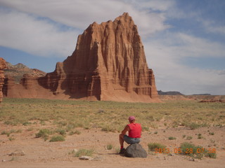 85 89u. Caineville Wash Road - Temple of the Sun - Adam