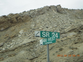 123 89u. Caineville Wash Road - back to Route 24