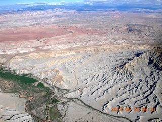 17 89v. aerial - Hanksville to Capitol Reef